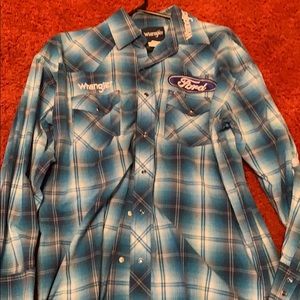 Wrangler Ford Button up